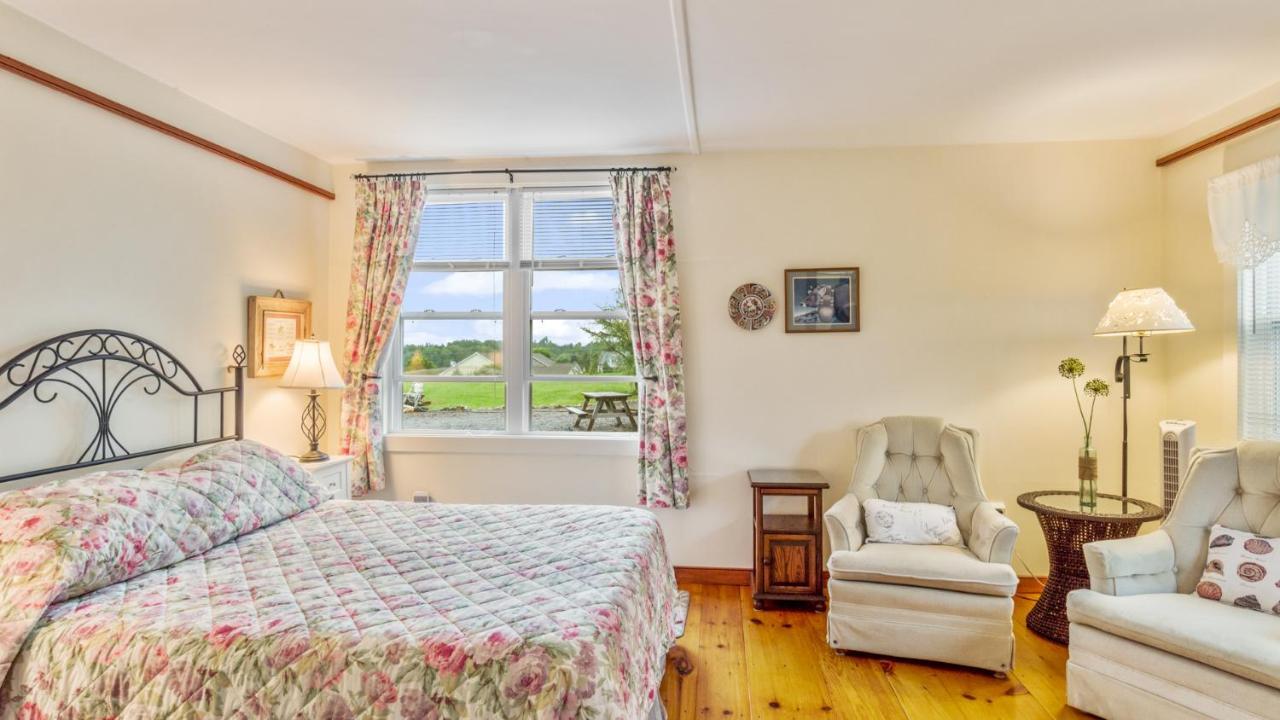 Bayview Pines Country Inn B&B Mahone Bay Eksteriør bilde