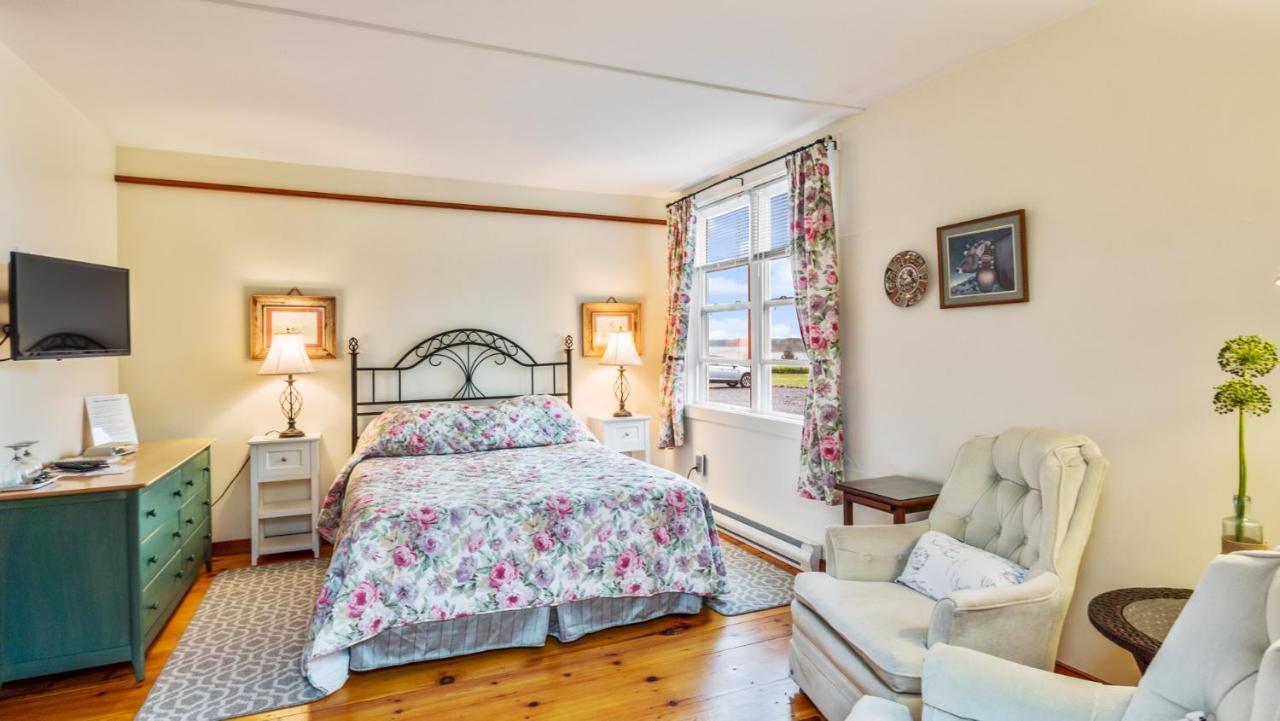 Bayview Pines Country Inn B&B Mahone Bay Eksteriør bilde