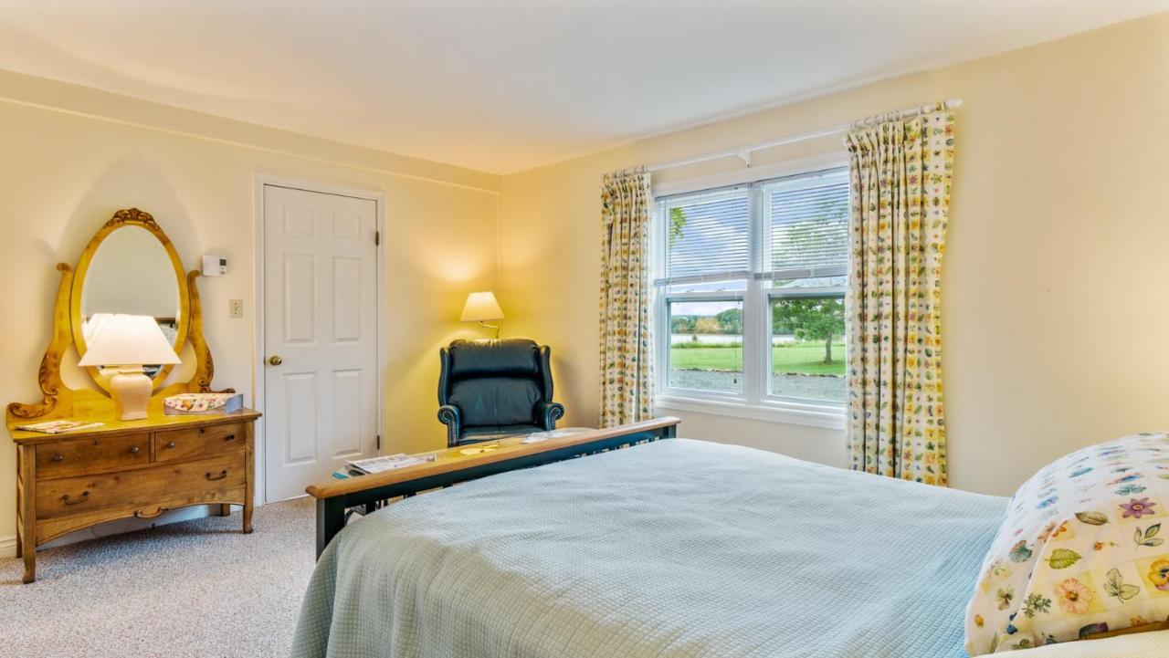 Bayview Pines Country Inn B&B Mahone Bay Eksteriør bilde