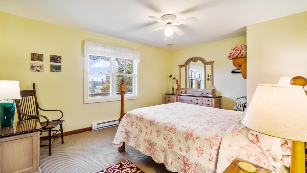 Bayview Pines Country Inn B&B Mahone Bay Eksteriør bilde
