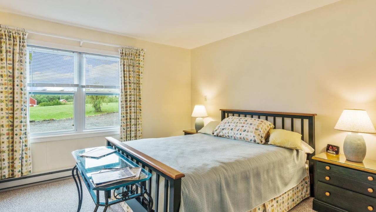 Bayview Pines Country Inn B&B Mahone Bay Eksteriør bilde