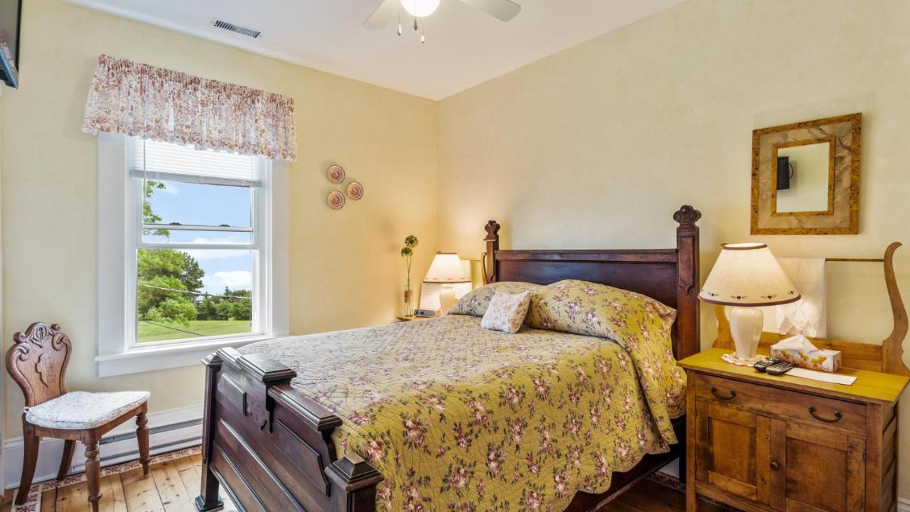 Bayview Pines Country Inn B&B Mahone Bay Eksteriør bilde
