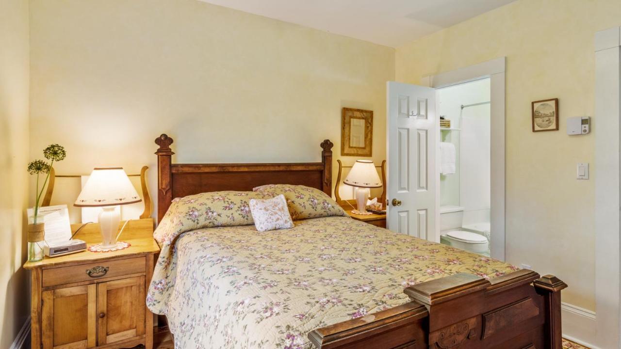 Bayview Pines Country Inn B&B Mahone Bay Eksteriør bilde