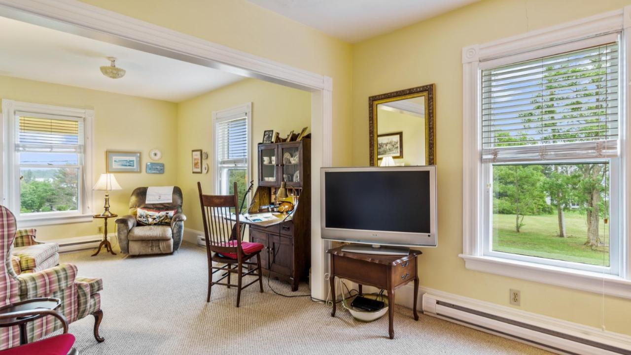 Bayview Pines Country Inn B&B Mahone Bay Eksteriør bilde