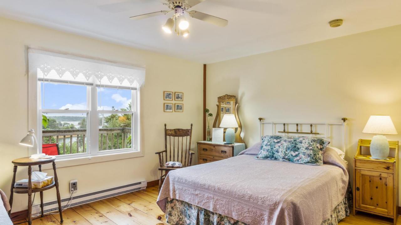 Bayview Pines Country Inn B&B Mahone Bay Eksteriør bilde