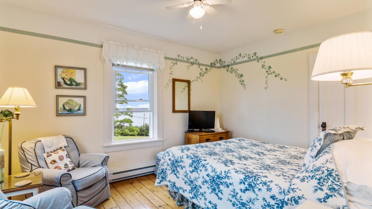 Bayview Pines Country Inn B&B Mahone Bay Eksteriør bilde