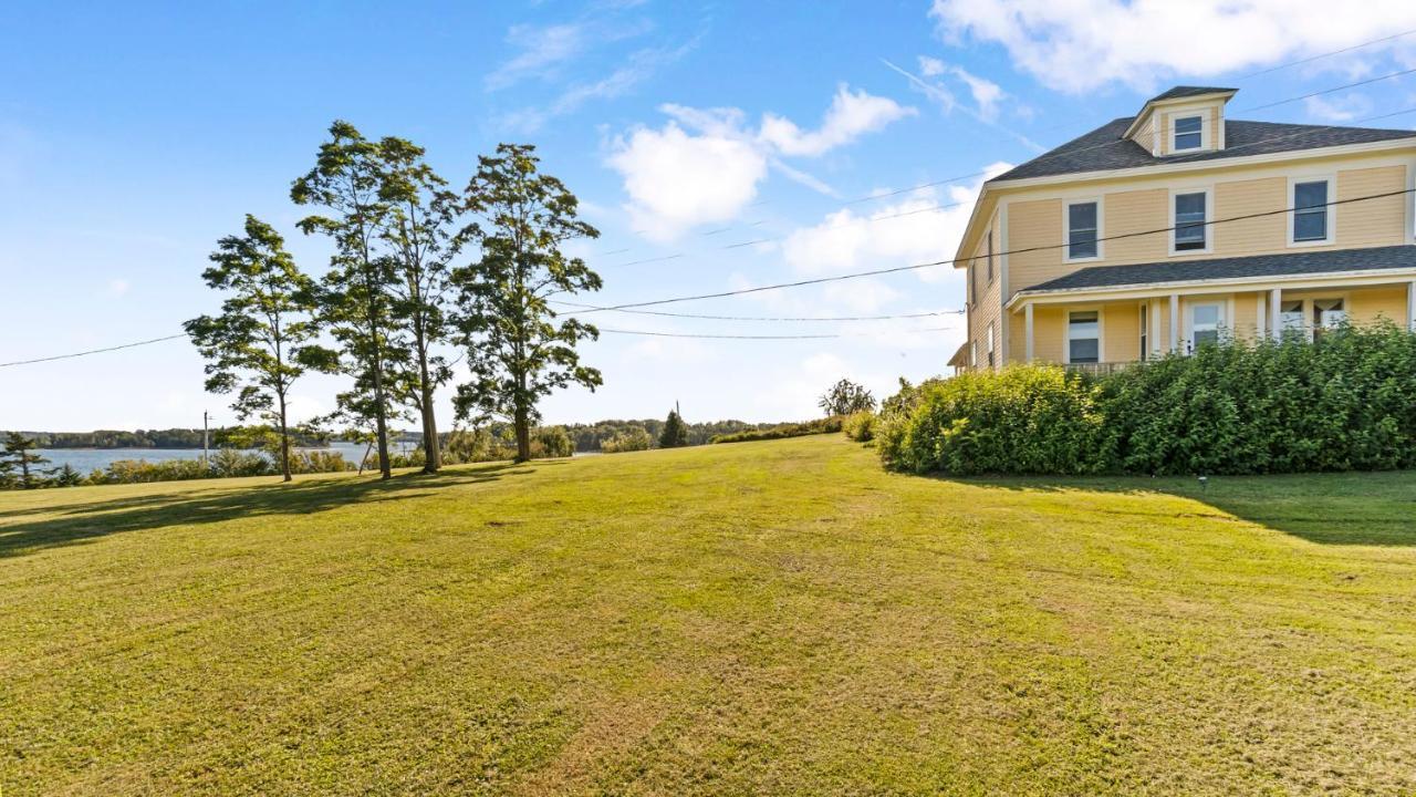 Bayview Pines Country Inn B&B Mahone Bay Eksteriør bilde