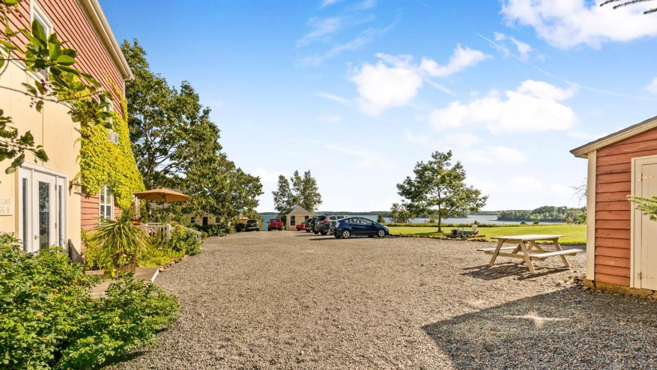 Bayview Pines Country Inn B&B Mahone Bay Eksteriør bilde