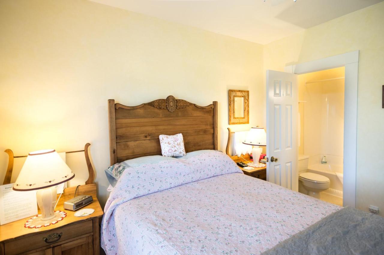 Bayview Pines Country Inn B&B Mahone Bay Eksteriør bilde